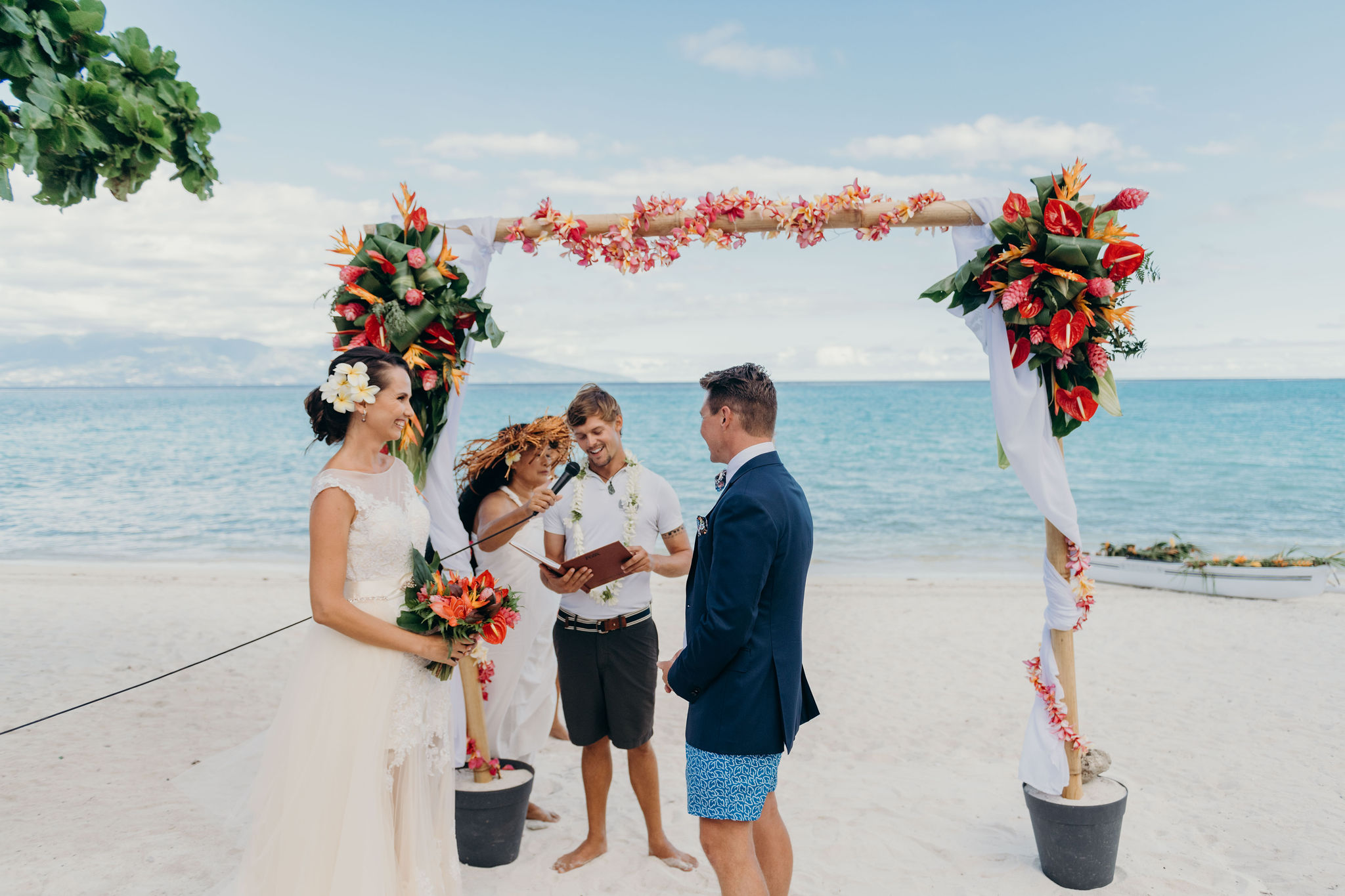 arche cérémonie mariage, plage mariage, tahiti