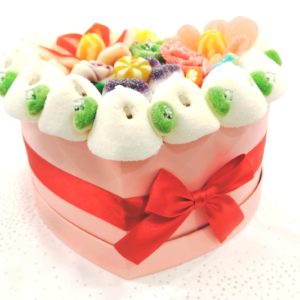 gâteau de bonbons, gâteau de mariage, chamallows, wedding candy, desserts de mariage, ruban rouge, boîte rose bonbons