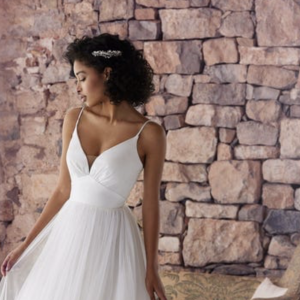 Robes de mariée, collection 2022, Boutique de robes Margaux Mariage à Alès