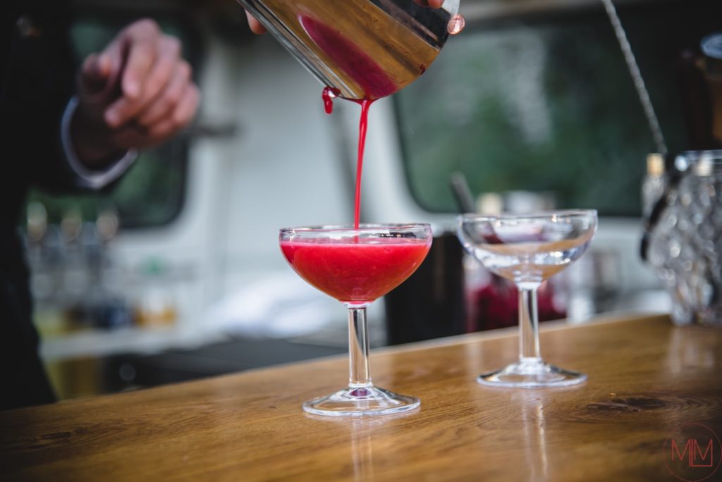 stand bar à cocktails, cocktails mariage, salon du mariage des colorieuses, salon du mariage Argelès sur mer, château de Valmy, salon du mariage Peprignan, Wedding Planner, photographe de mariage, événements mariage perpignan