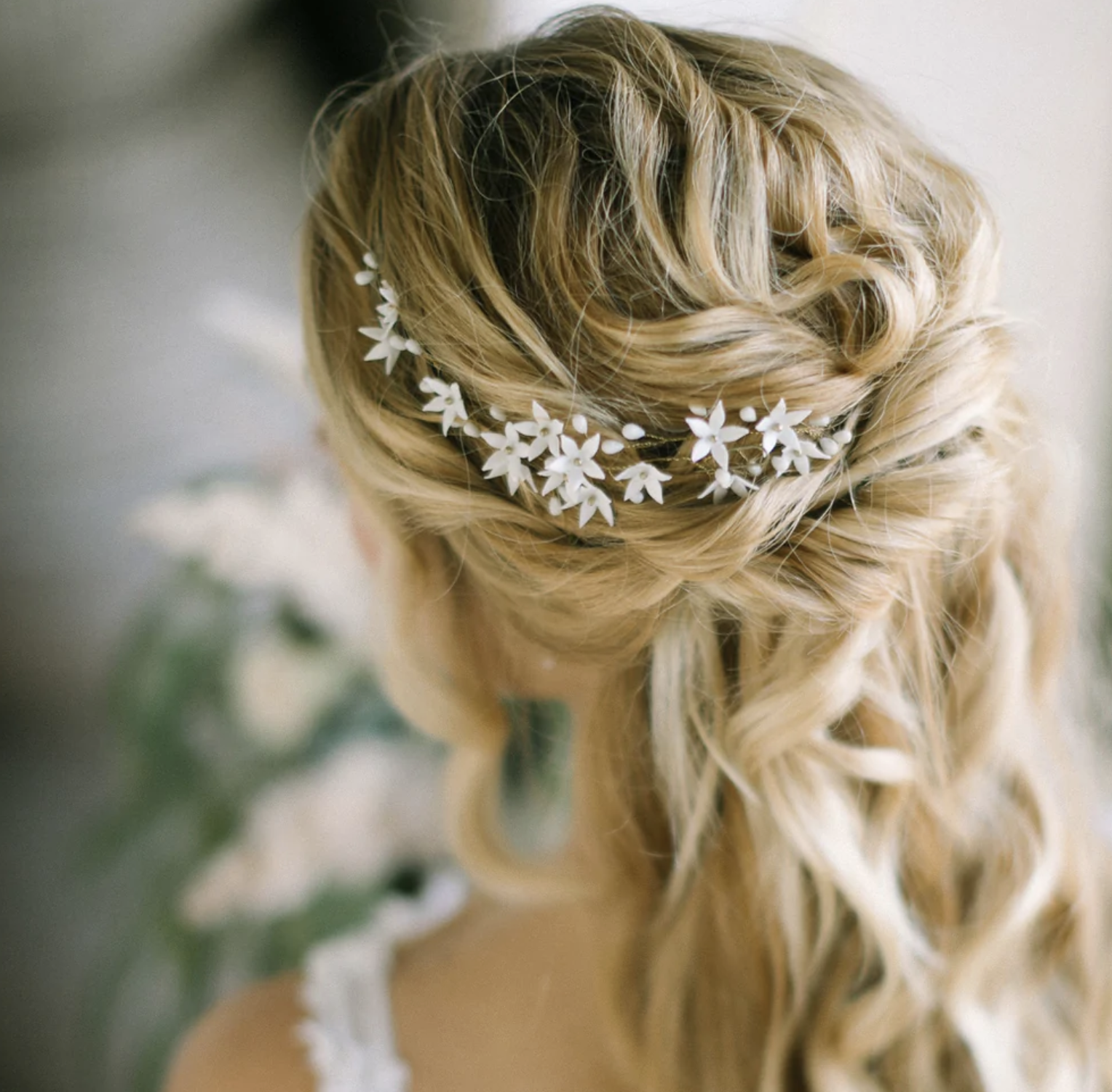 bijoux de cheveux mariage, étoiles blanches, couronnes et accessoires mariage, Lizeron Paris