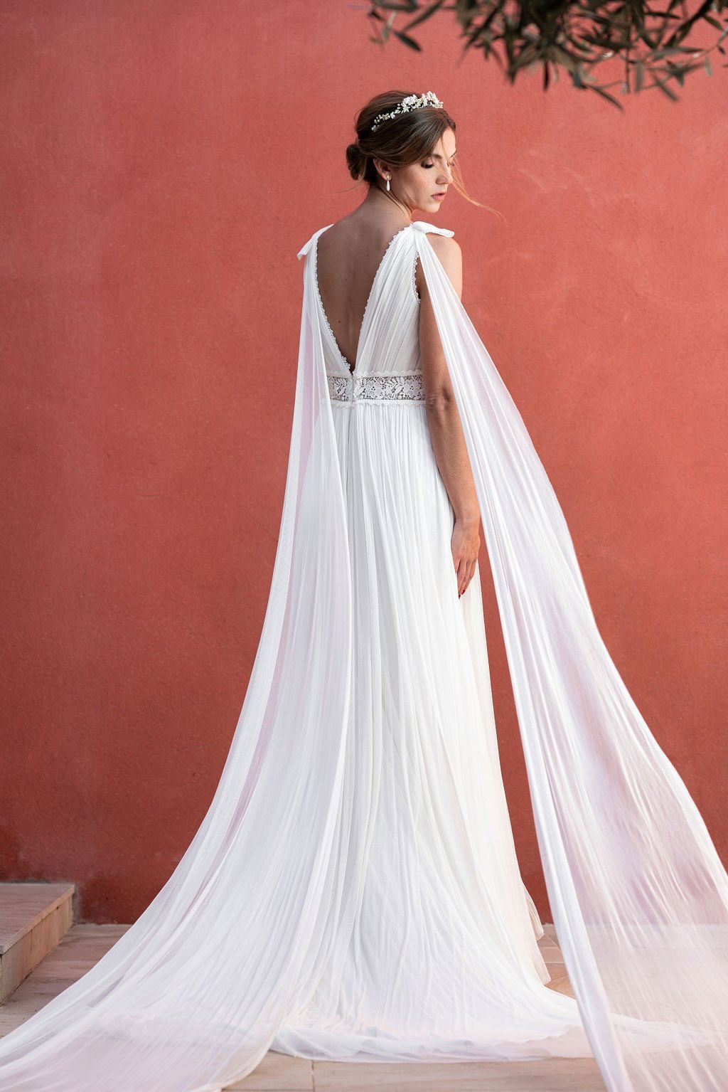 boutique mariage Nîmes, robes de mariage collection 2023, dos nu, traine, jupe fluide
