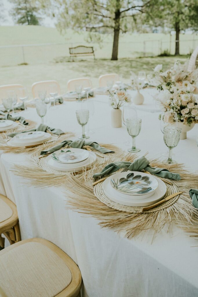 table de mariage, décoration table mariage, couleur verte, tendance décoration mariage 2026