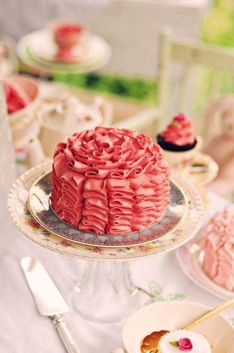 Témoins mariée, robe corail, couleur de mariage, thème corail, gâteau de mariage, couleur corail, living coral
