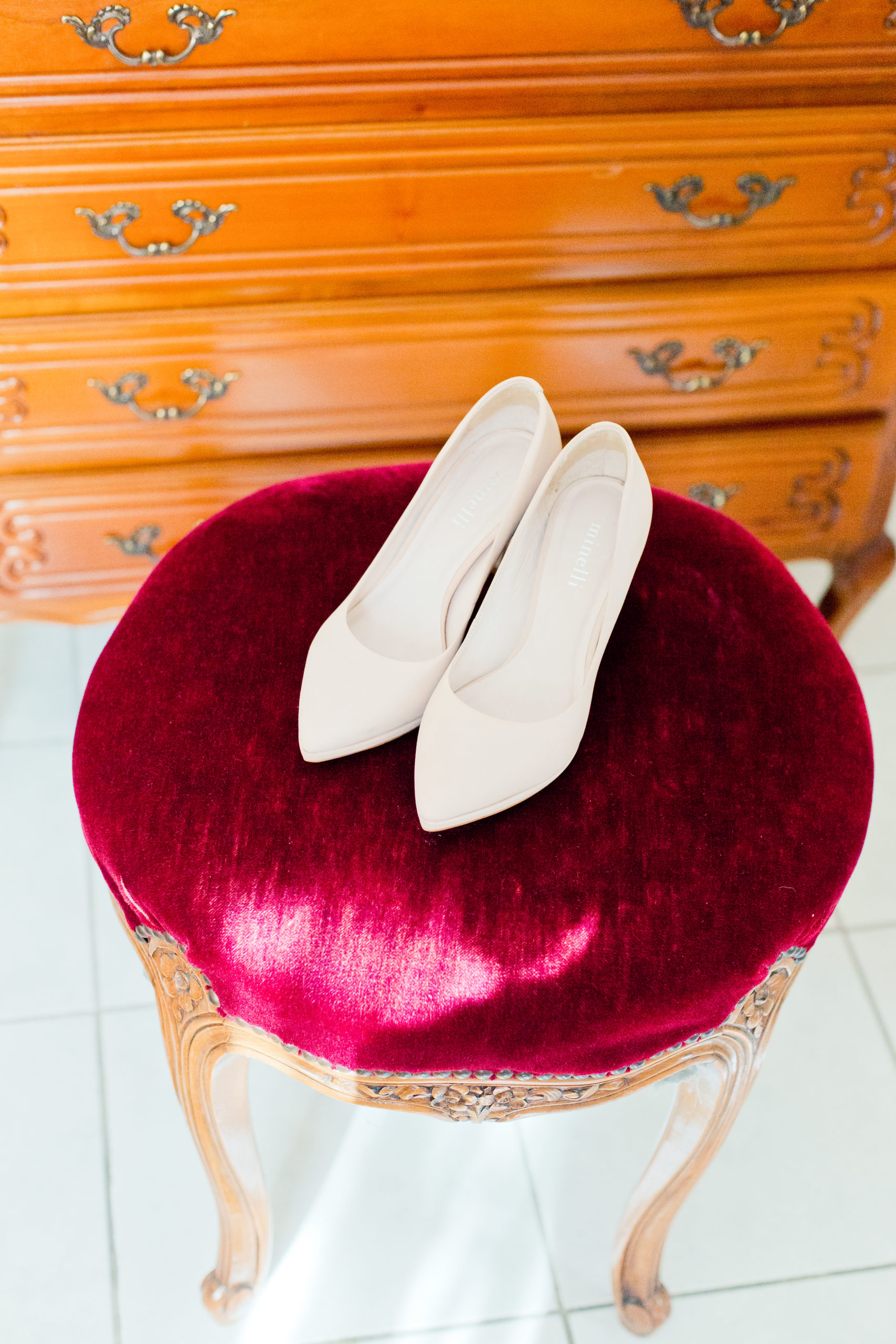 Chaussures de mariée, talon, escarpins beiges, mariage