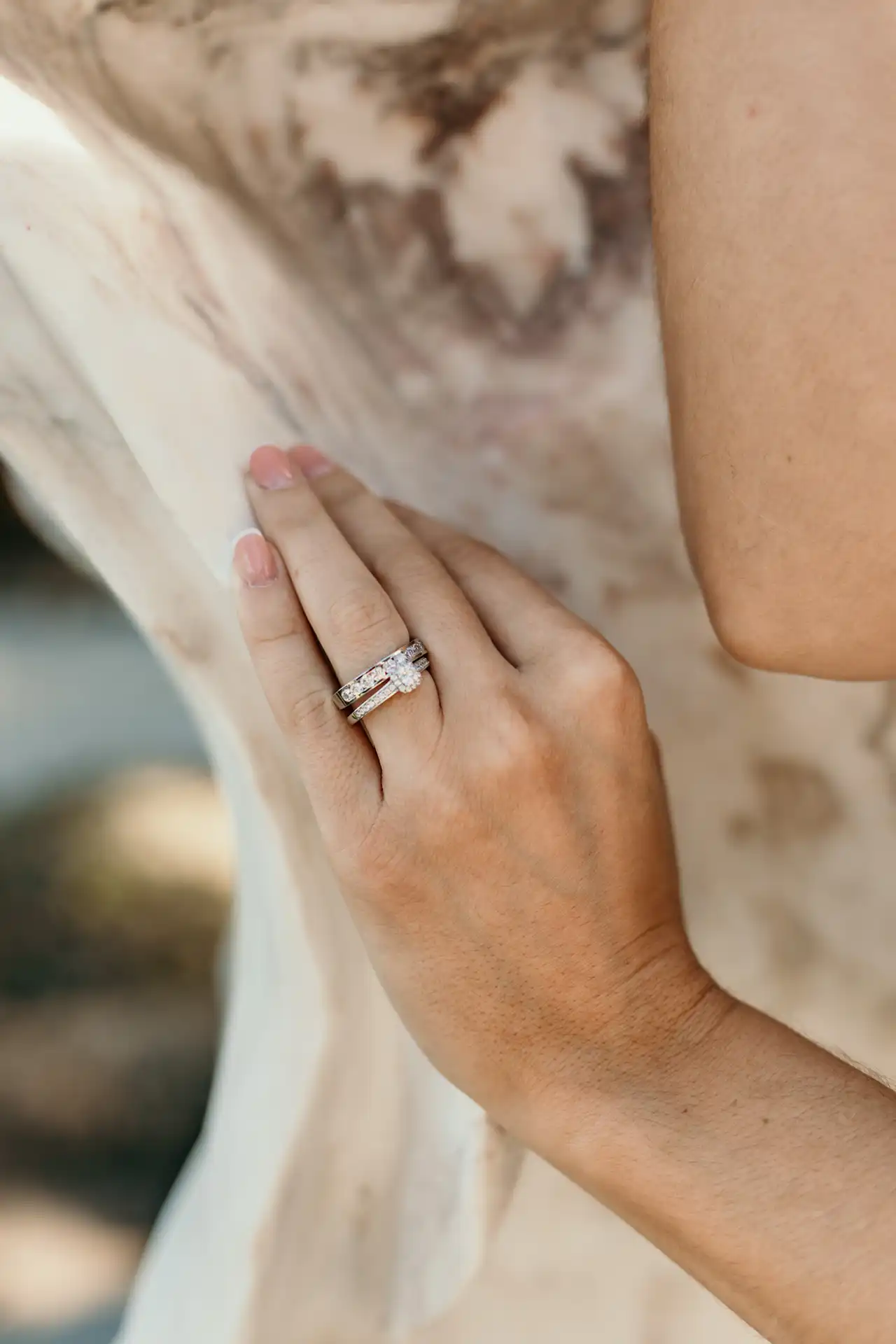 Alliances pour femme en or et diamants - Bijouterie Vidal à Béziers