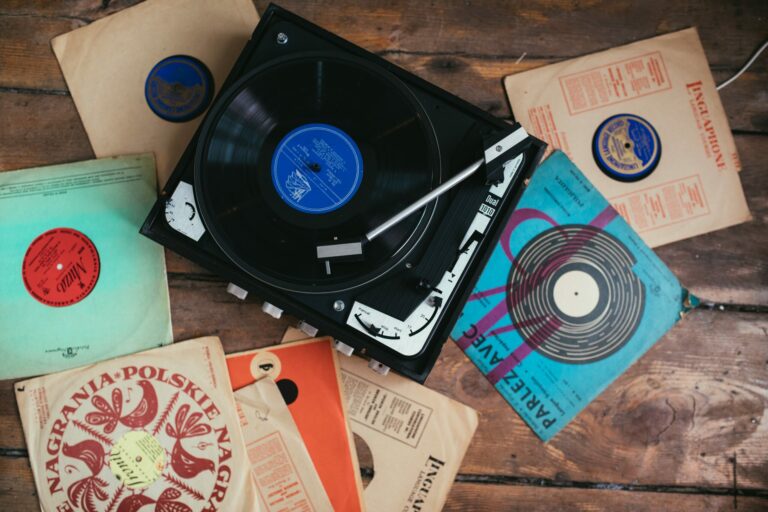 Bar a vinyles DJ Montpellier Nimes et Perpignan scaled 1 768x512