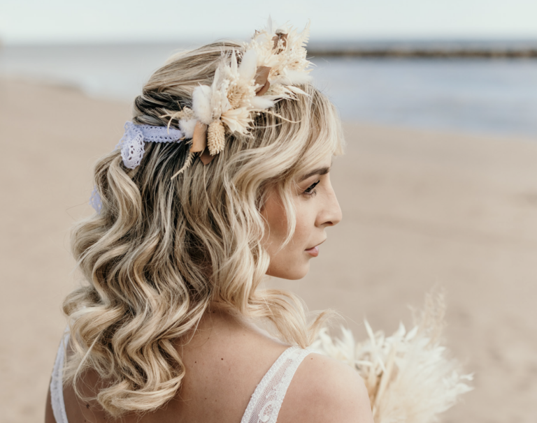 Coiffeuse et maquilleuse de mariage a Beziers Au Chignon Poudre 768x606