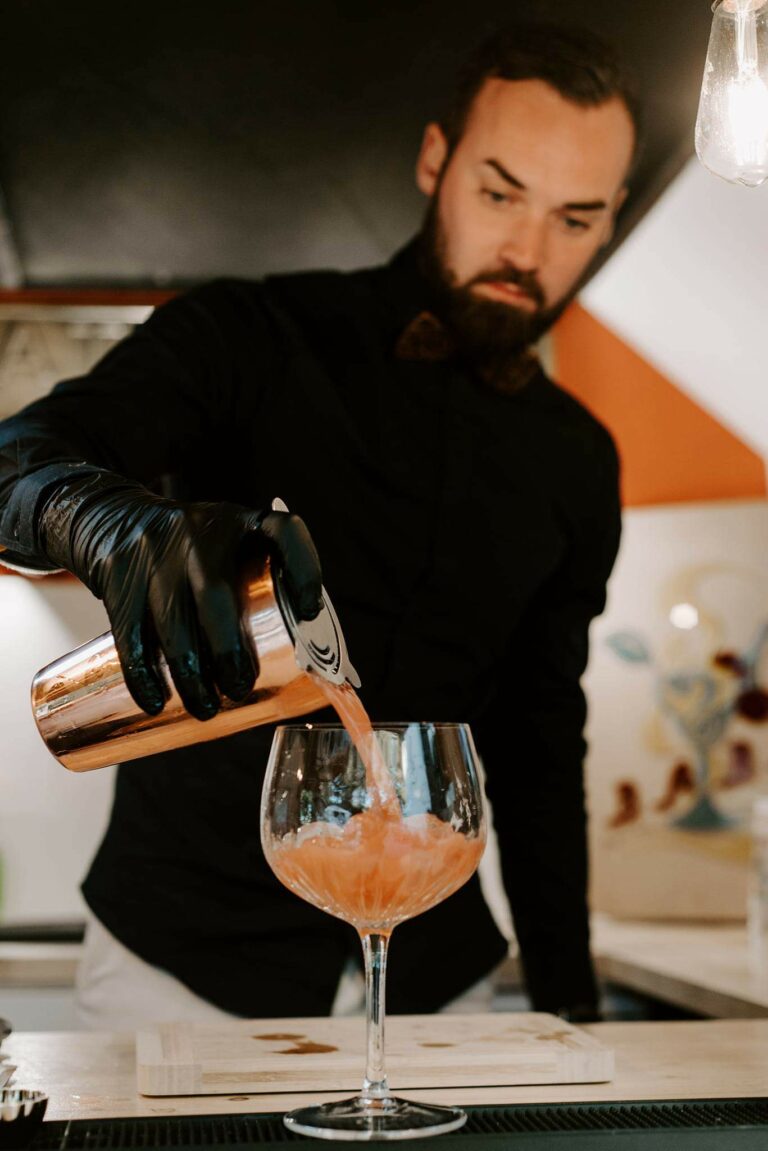 Loic Baba Caravane Bar bar mariage 768x1151