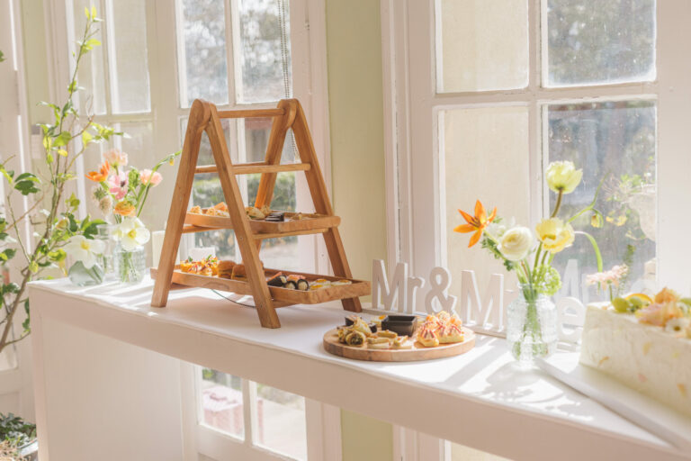 Mange debout Titan blanc. Evenement Votre MariageBeaute scaled 1 768x512