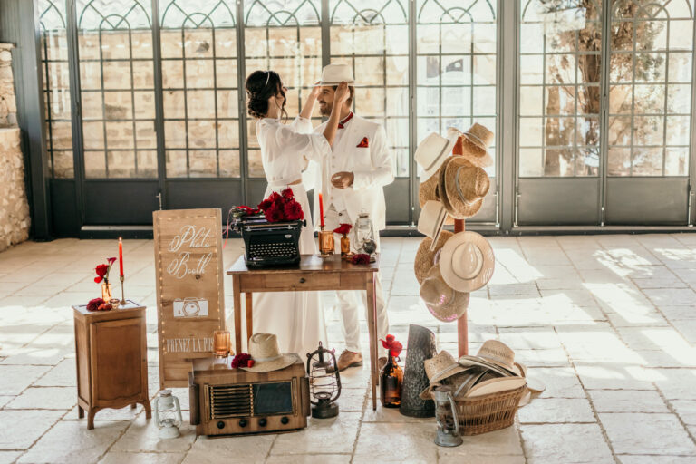 Photobooth decoration vintage Nimesia Nimes scaled 1 768x512