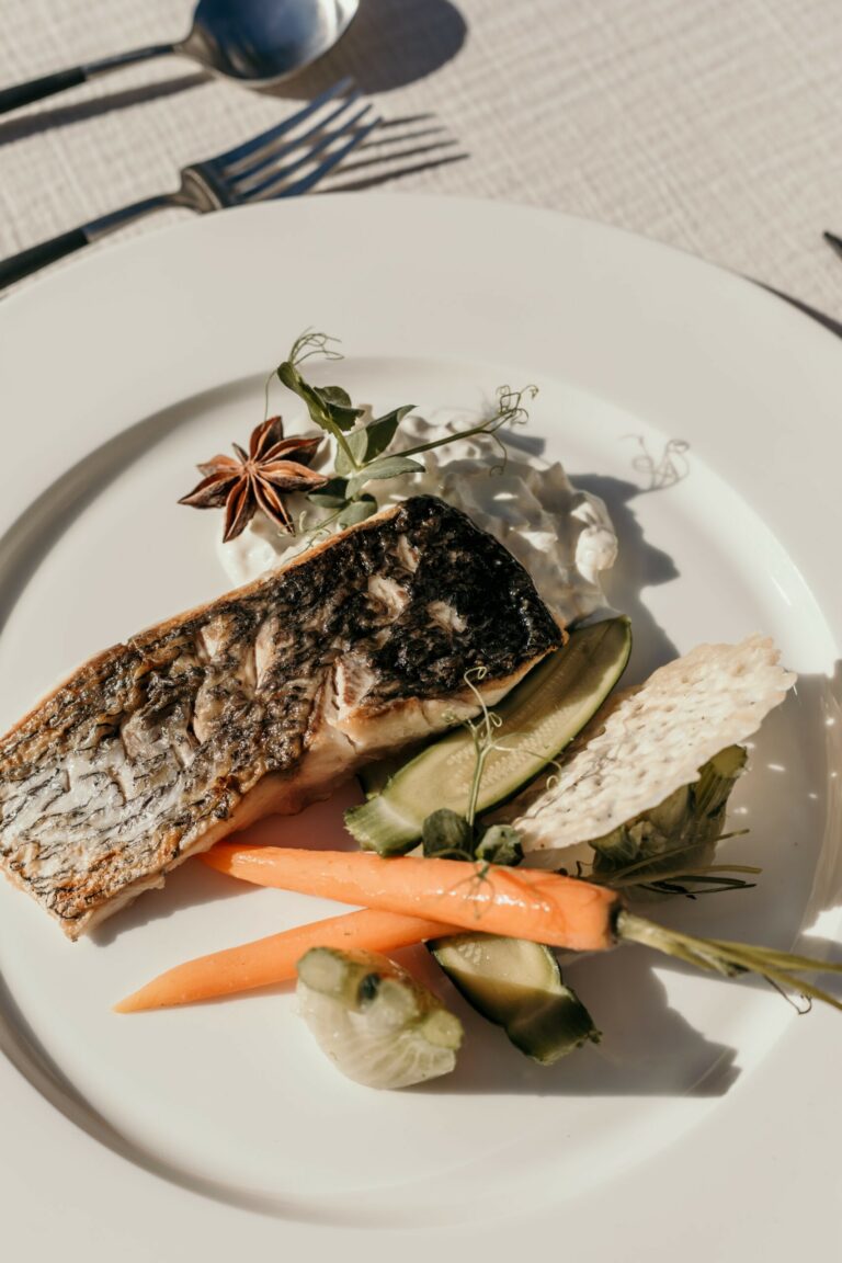 Plat principal traiteur Cabiron a Montpellier Magazine Mariage Beaute 609 scaled 1 768x1152