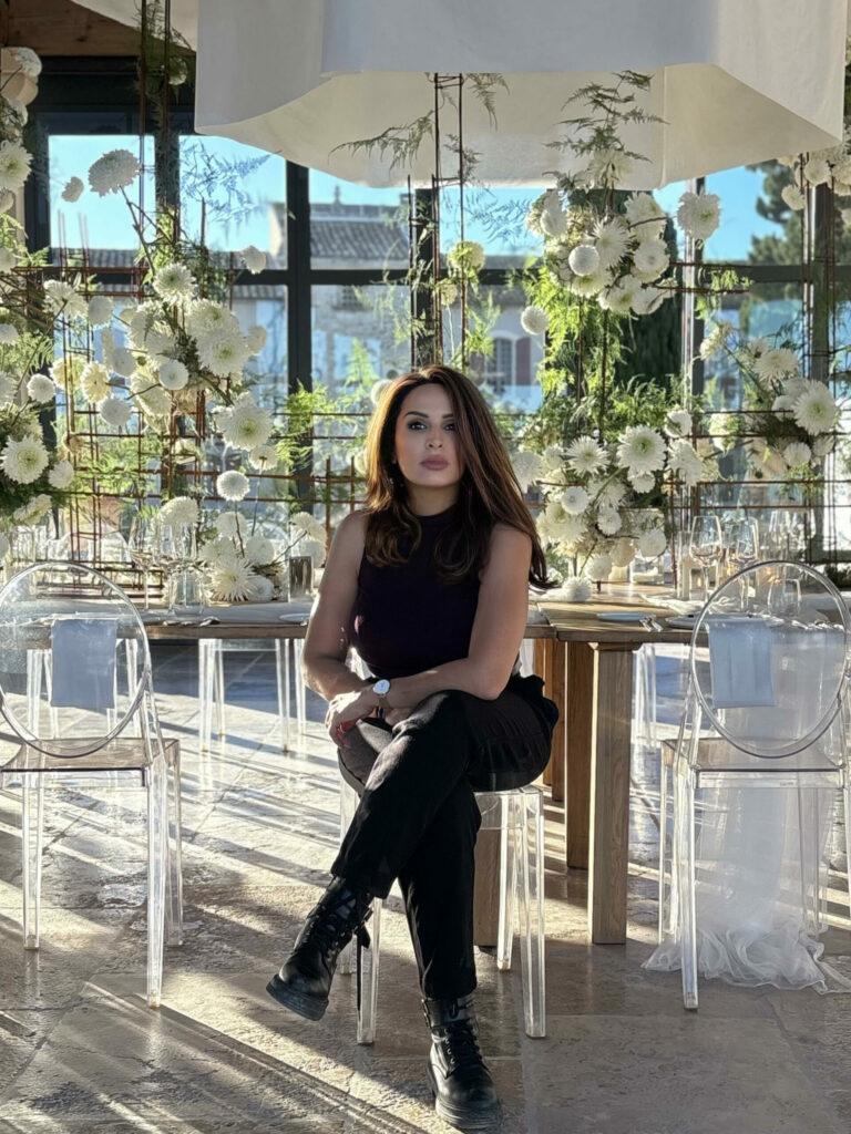 Sarah de lAgence Events a Narbonne scaled 1 768x1024