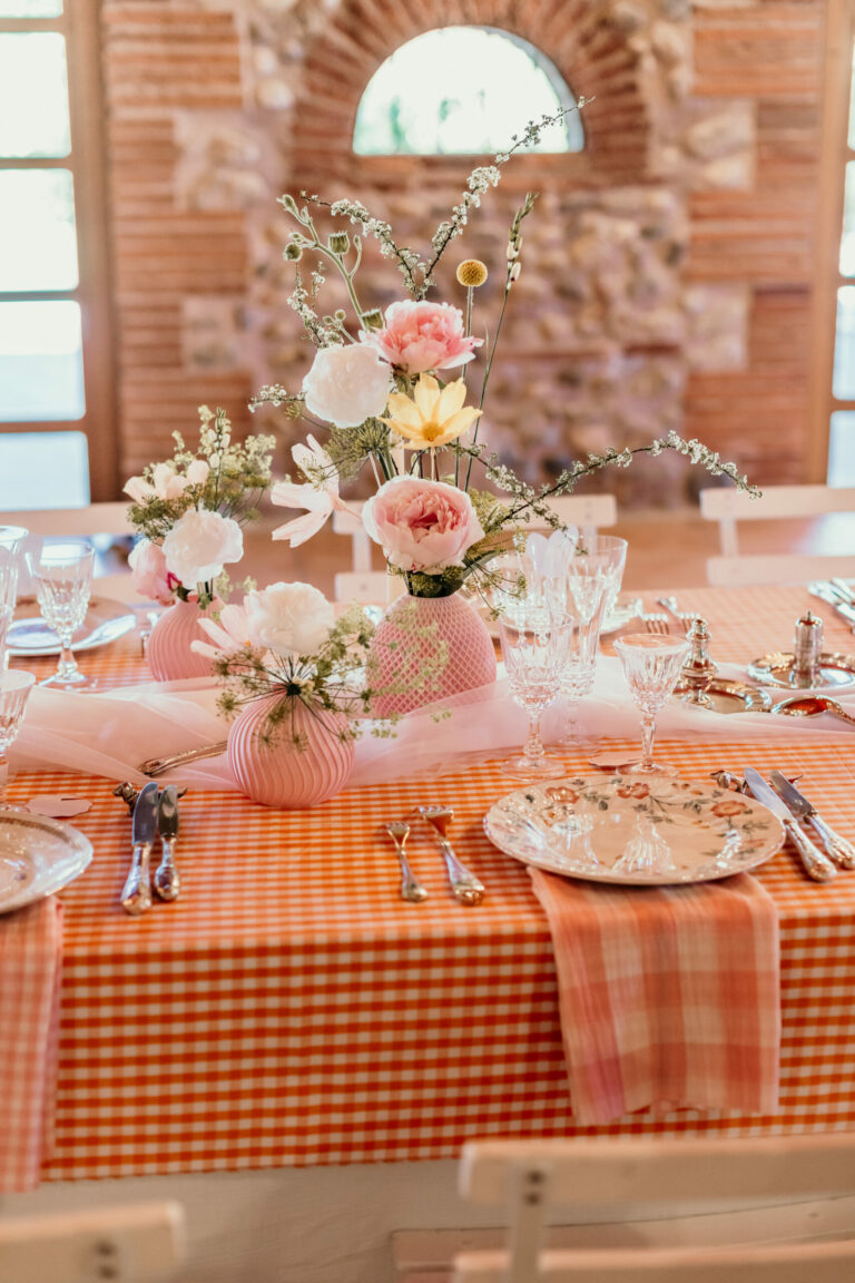 decoration de table de mariage Maeko Design Narbonne Magazine Mariage Beaute scaled 1 768x1152