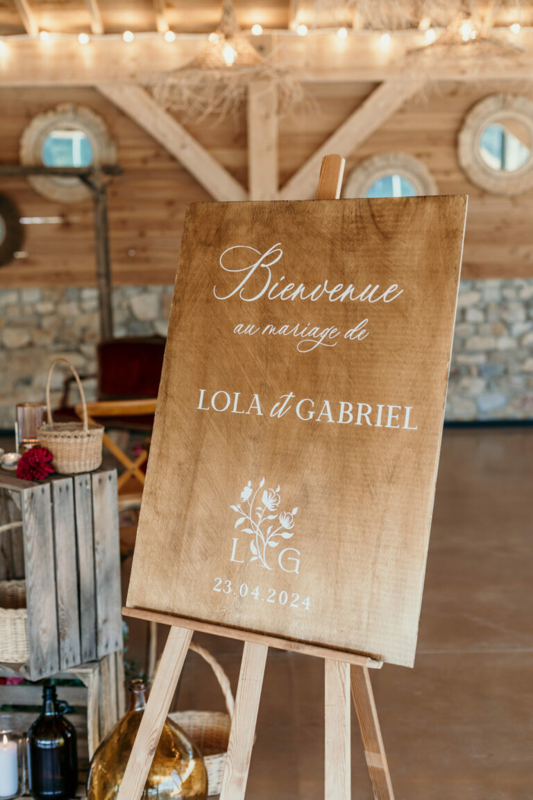 panneau de bienvenu mariage realise par Les Faire part de Sophie a Montpellier scaled 1 768x1152